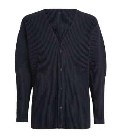 Issey Miyake Pleated V-neck Cardigan In Black