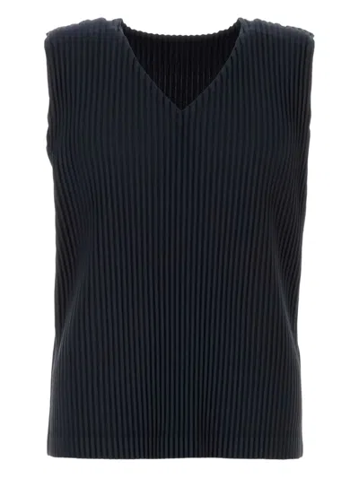Issey Miyake Pleated V-neck Vest In Blue