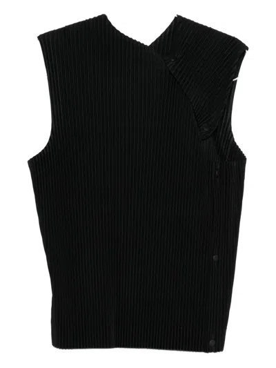 Issey Miyake Pleated Vest In Black