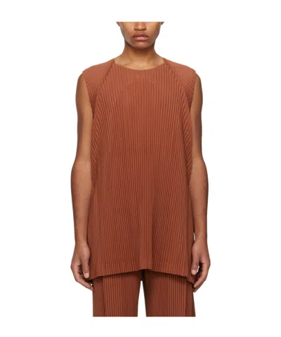 Issey Miyake Pleated Vest In Brown