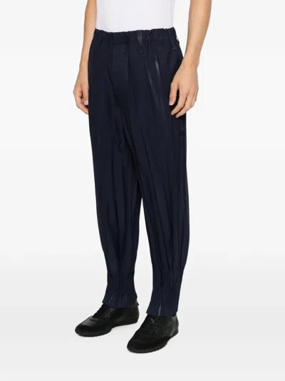 Issey Miyake Pleated-design Trousers In Blue