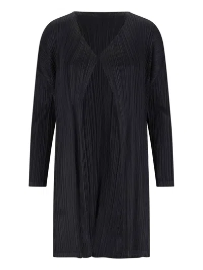 Issey Miyake January Pleated Coat In Black