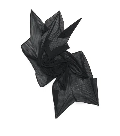 Issey Miyake Pleats Please  Zigzag Scarf In Black