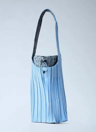 Issey Miyake Pleats Swan Cylinder Tote Bag In Blue