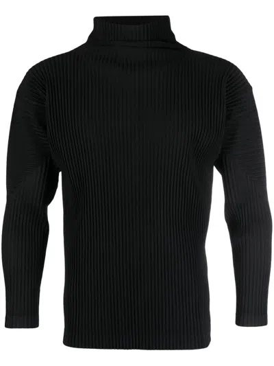 Issey Miyake Pleated Top In Black