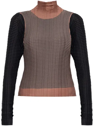 Issey Miyake Plissé T-shirt In Brown