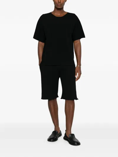 Issey Miyake Pocket Pleated Shorts In Black