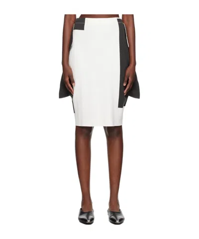 Issey Miyake Rectilinear Medium Length Skirt In White