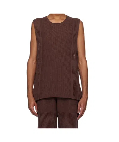 Issey Miyake Rustic Knit Vest In Red