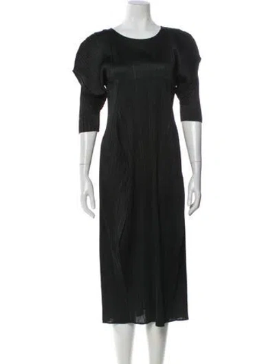 Pre-owned Issey Miyake Scoop Neck Midi Length Dress In Black