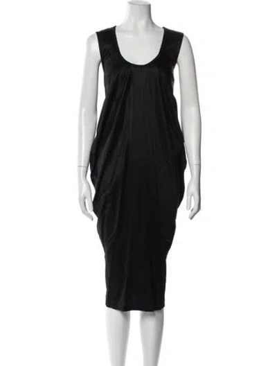 Pre-owned Issey Miyake Scoop Neck Midi Length Dress In Black