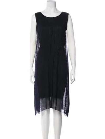 Pre-owned Issey Miyake Scoop Neck Midi Length Dress In Blue