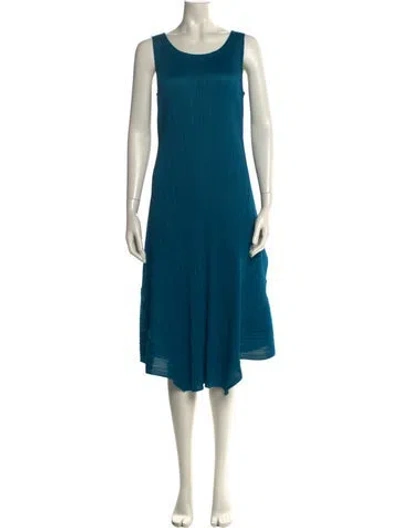 Pre-owned Issey Miyake Scoop Neck Midi Length Dress In Blue