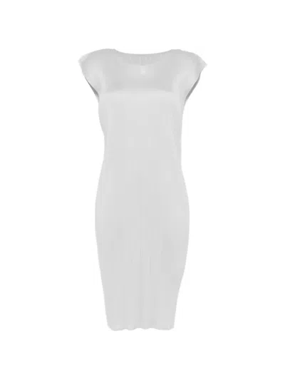 Issey Miyake Short-sleeve Midi Dress In White
