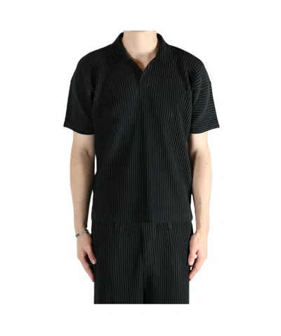 Issey Miyake Short-sleeved Tops In Black
