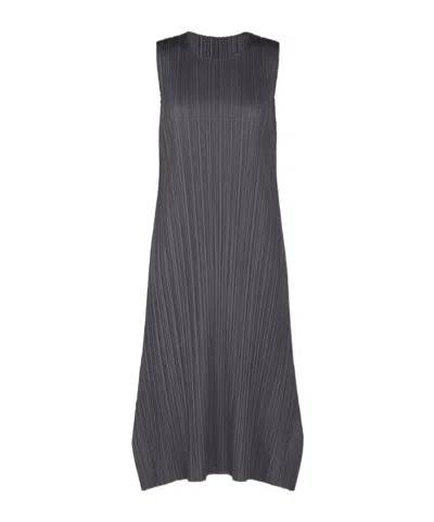 ISSEY MIYAKE PLEATED SLEEVELESS MIDI DRESS