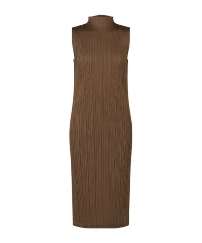 Issey Miyake Sleeveless Dress In Green
