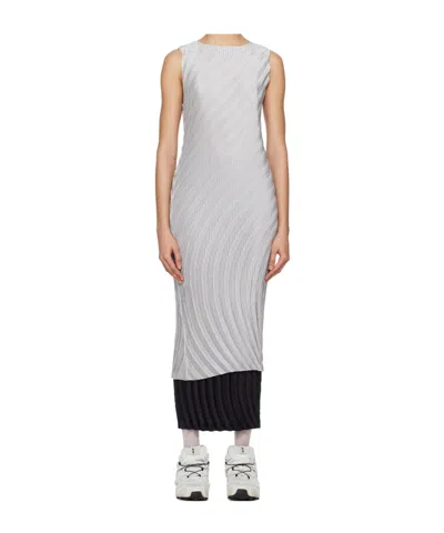 Issey Miyake Gray Nuance Pleats Solid Midi Dress In 18 Dew Gray