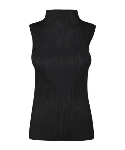 Issey Miyake Sleeveless Top In Black