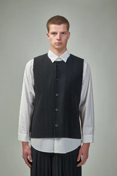 Issey Miyake Tailored Pleats 1 In Black