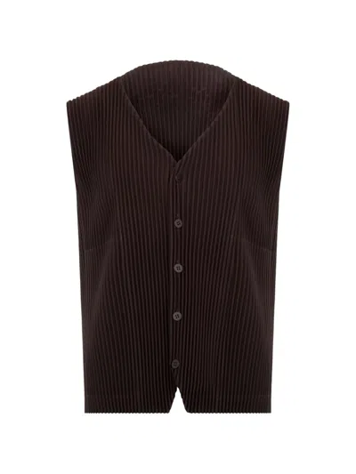 Issey Miyake Tailored Pleats 2 Button-up Vest In Brown