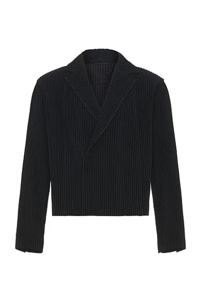 Issey Miyake Tailored Pleats Blazer In Black