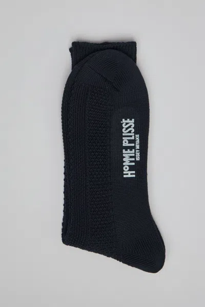 Issey Miyake Textured Knit Socks In Black