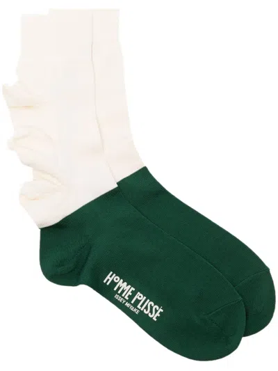 Issey Miyake Two-tone Ruffle-trim Socks In 绿色