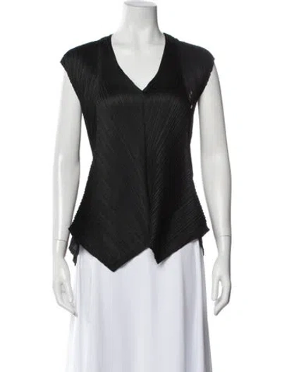 Pre-owned Issey Miyake V-neck Sleeveless Top In Multi