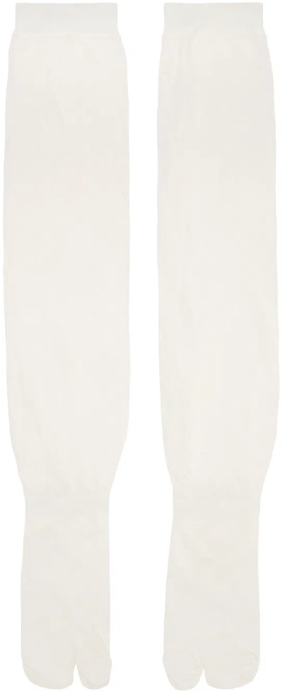 Issey Miyake White Twining Socks In 01-white
