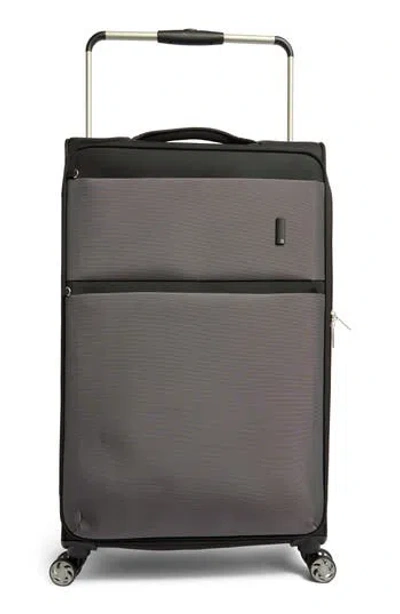 It Luggage Debonair 30-inch Softside Spinner Luggage In Multi