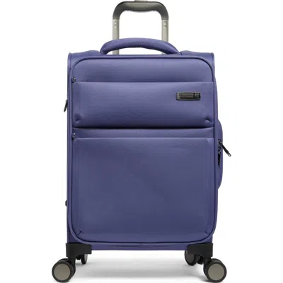It Luggage Dignified 21-inch Softside Carry-on Luggage