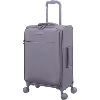 It Luggage Lustrous 22-inch Softside Spinner Luggage