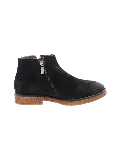 Pre-owned Italeau Ankle Boots In Black