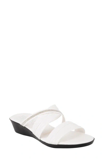 Italian Shoemakers Hollis Wedge Slide Sandal In White