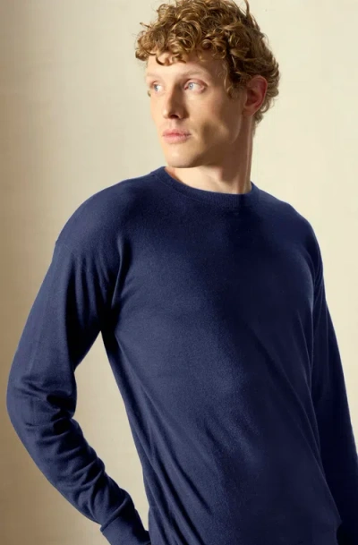 Italic Matthias Featherlight Crewneck Sweater In Navy