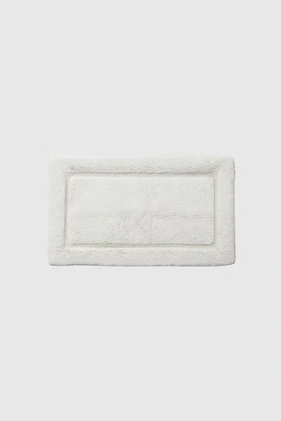 Italic Ultraplush Bath Mat In White At Urban Outfitters
