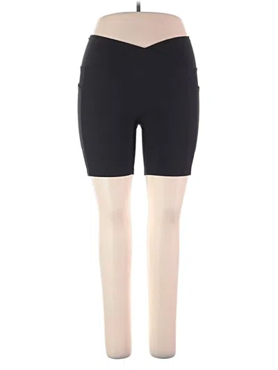 Pre-owned Iuga Active Pants In Black