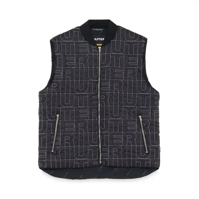 Iuter _ In Black
