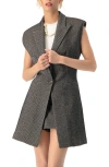 Ivonne Long Checkered Vest In Black