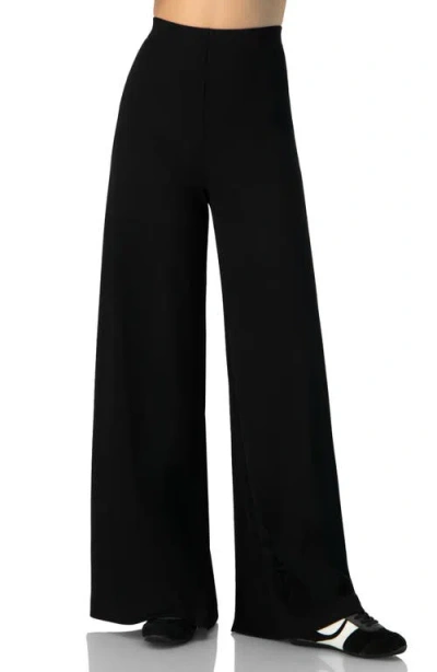 Ivonne Ribbed Wide-leg Culotte Pants In Black