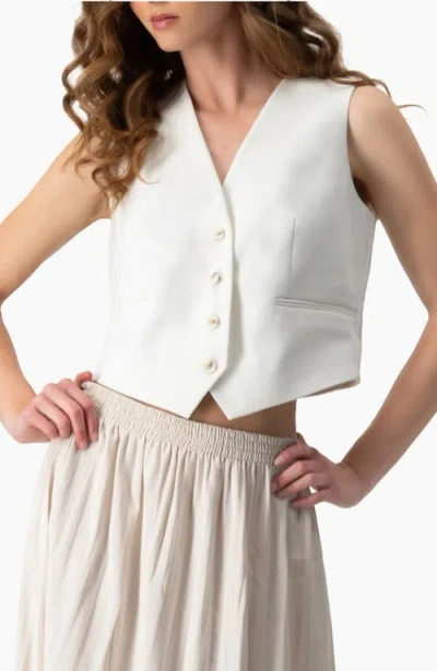 Ivonne Short Vest With Simulated Pockets In White