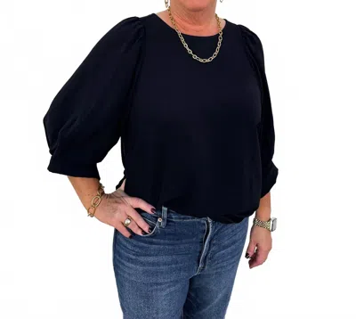 Ivy Jane 3/4 Sleeve Basic Top In Black In Blue