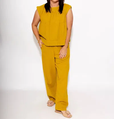 Ivy Jane Relaxed Barrel Pant In Ochre In Yellow