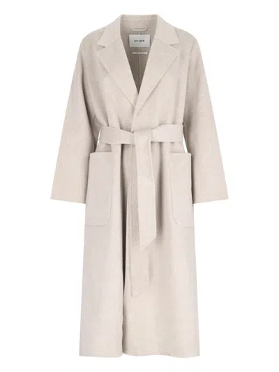 Ivy & Oak 'celia' Coat In Beige