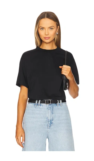 Ivy & Oak Kyla Cropped Boxy T-shirt In 黑色