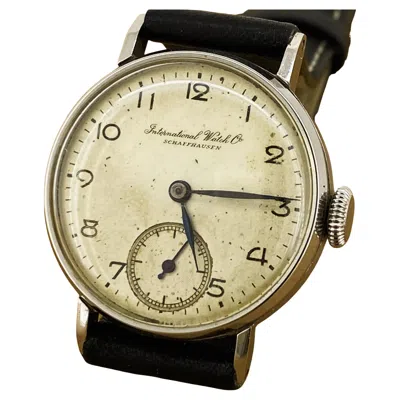 Pre-owned Iwc Schaffhausen Calatrava C1944 Manual Calibre 62 Mid-size 27mm Unisex Watch In Multi