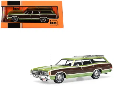 Ixo 1972 Ford Ltd Country Squire Wagon Green Metallic With Woodgrain Sides 1/43 Diecast Model By  Mod