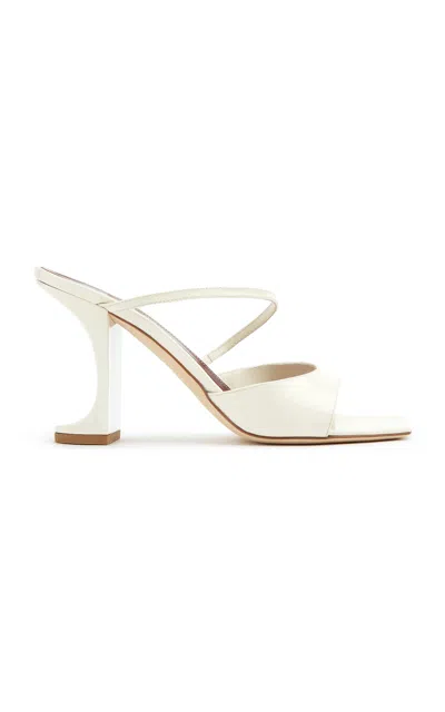 Izie Limited Arno Patent Leather Sandals In White