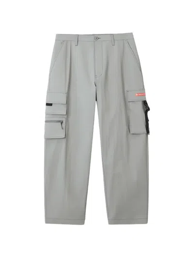 Izzue Cargo-pockets Trousers In Gray
